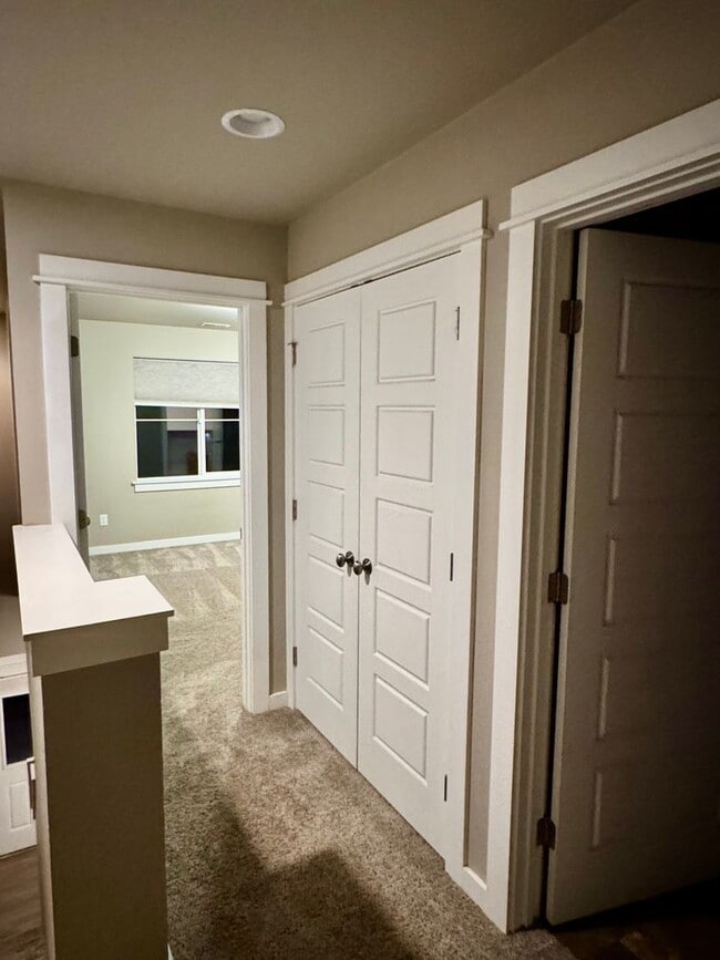 Building Photo - Chic & Comfortable 3-Bed Home in Bozeman’s King Arthur Park