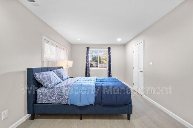 Building Photo - 2620 Englehardt St