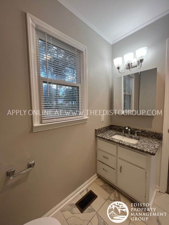 Building Photo - Renovated 3-Bedroom, 2-Bathroom Home with ...