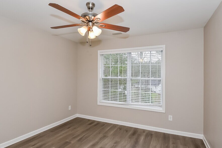 Building Photo - 27 Sandstone Pl