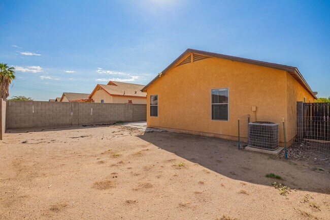 Building Photo - New Listing in El Mirage