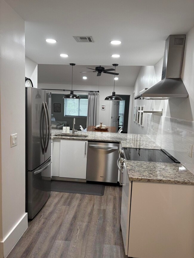 Building Photo - 2756 Carnation Ct