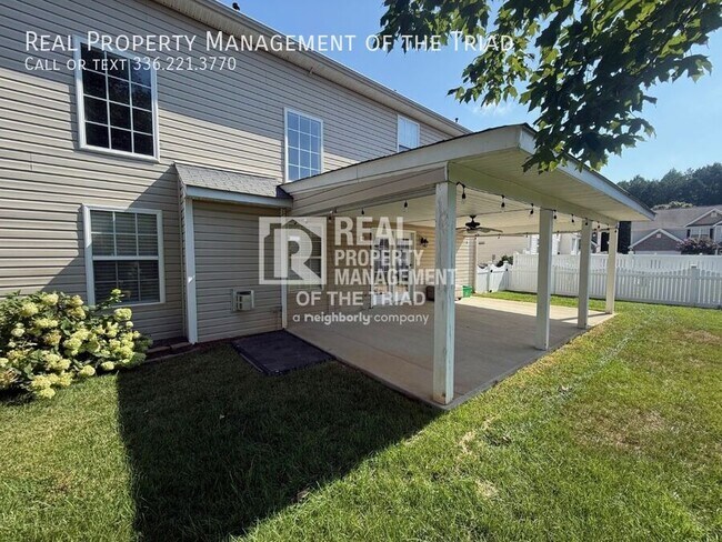 Building Photo - 1538 Castle Way