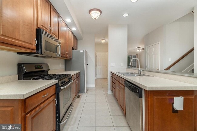 Building Photo - 103 Scully Pl