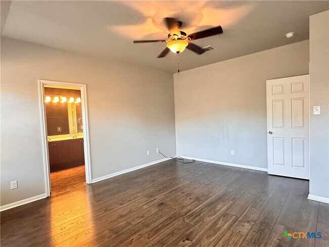 Building Photo - 417 Capistrano Dr