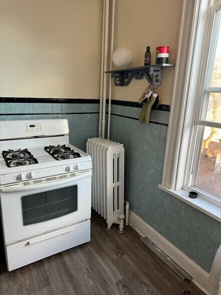 Building Photo - 219 Partridge St