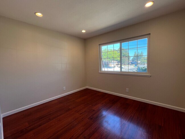 Building Photo - Blacow home for rent! $4000