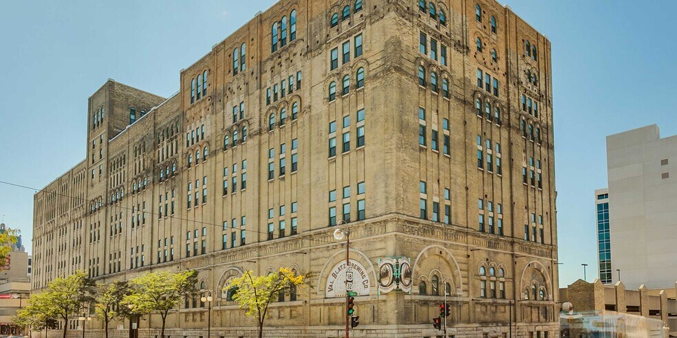 Building Photo - 270 E Highland Ave