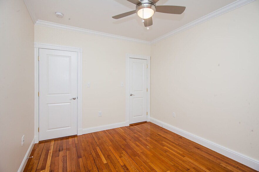 Building Photo - 33 Walbridge St