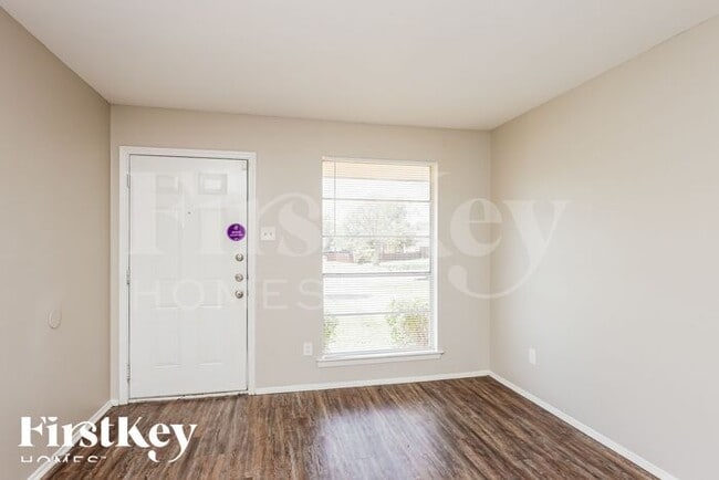 Building Photo - 6476 La Grange Cir