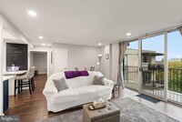 Building Photo - 3245 Rio Dr