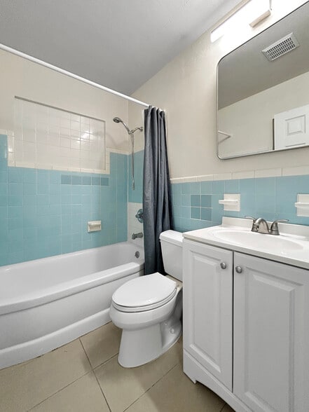 Building Photo - 3811 39th Ave N