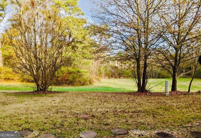 Building Photo - 95 Willowick Dr