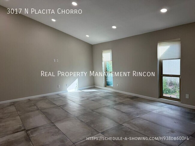 Building Photo - 3017 Placita Chorro