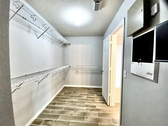 Building Photo - 17419 Prospect Meadows Dr