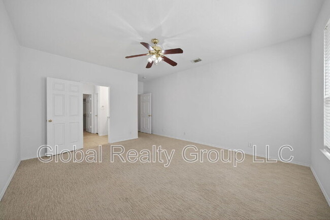 Building Photo - 510 Wildberry Ct