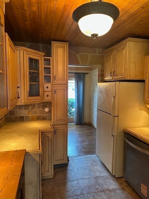Building Photo - 1003 Sandpiper Ct