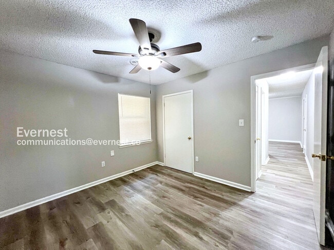 Building Photo - 2909 Caffey St
