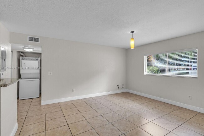 Primary Photo - 3680 N 56th Ave