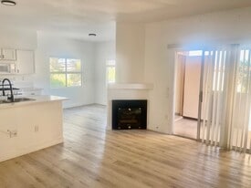 Building Photo - 1050 E Cactus Ave