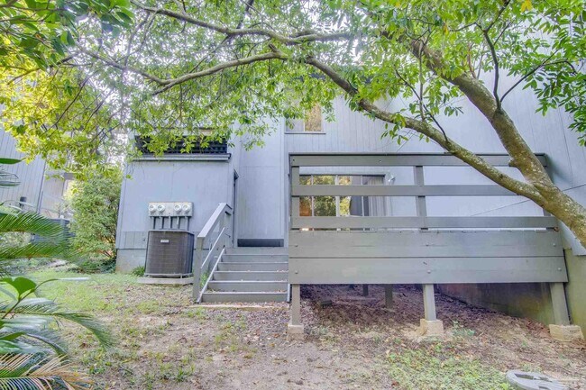 Building Photo - 18 Hillbrook Way