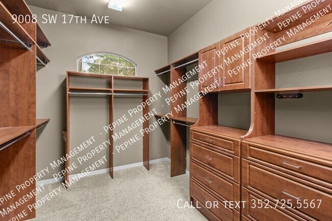 Building Photo - 9008 SW 17th Ave