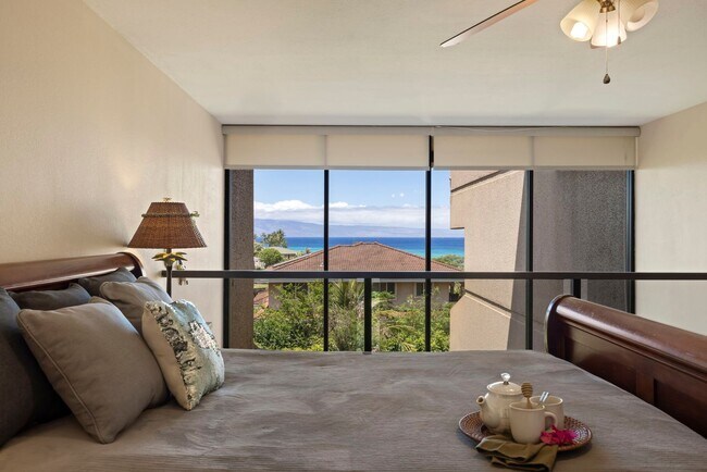 Building Photo - Stunning views, space and comfort.