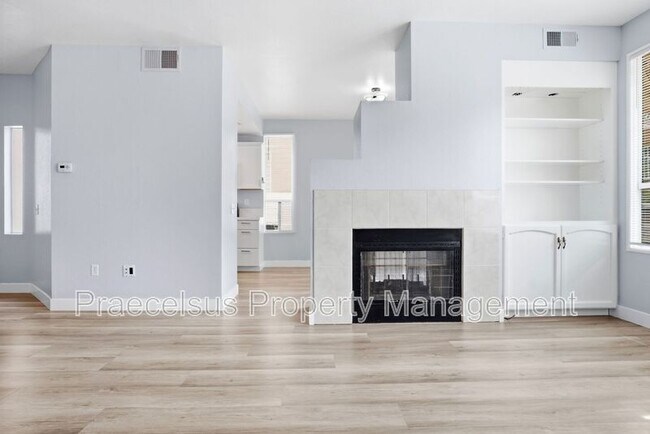 Building Photo - 1389 Serena Cir