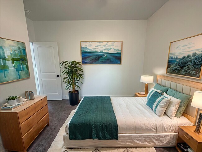 Building Photo - 243 Broadhurst Dr