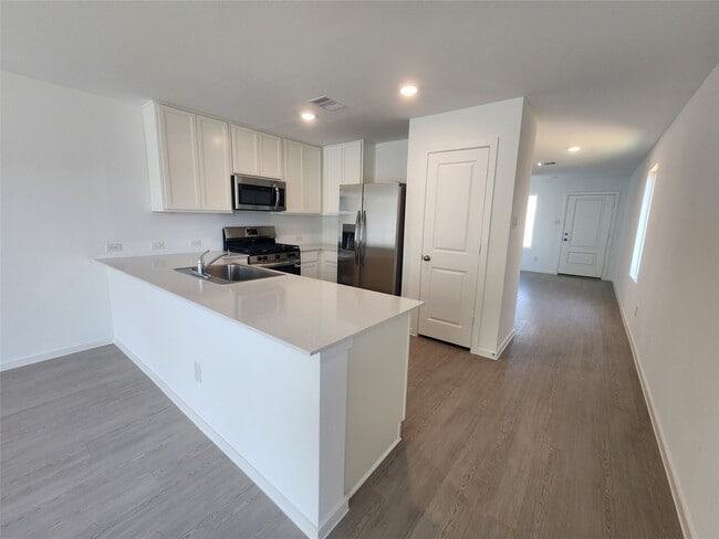 Building Photo - 1615 Winwood Dr