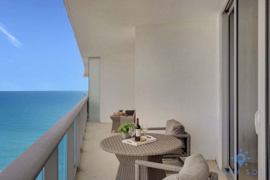 Building Photo - 4111 S Ocean Dr