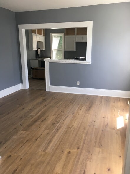 Building Photo - 61 Henry Ave