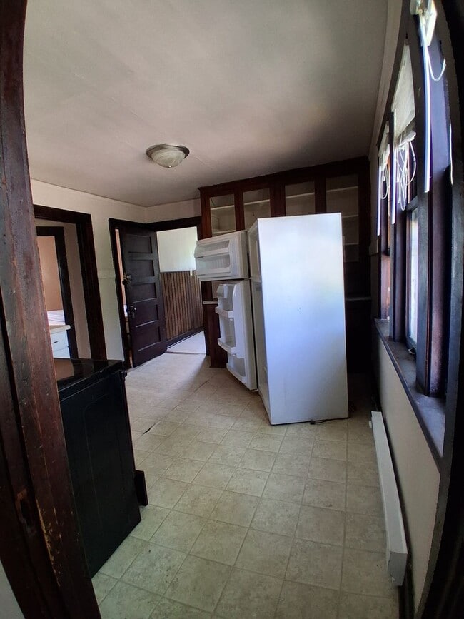 Building Photo - 3179 N 39th St