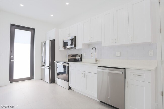 Building Photo - 10830 St Lucia Ct