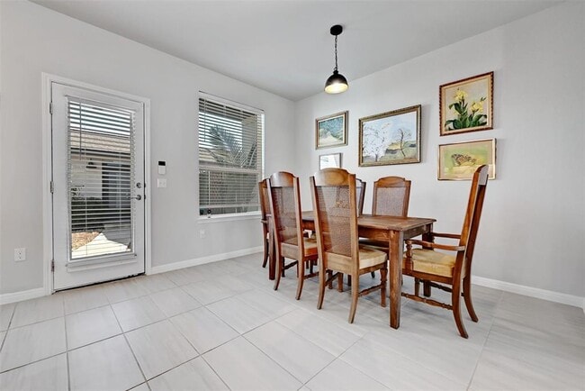 Building Photo - 5309a Baythorne Dr