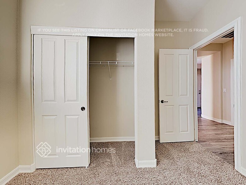 Building Photo - 9328 Longhorn Falls Ct