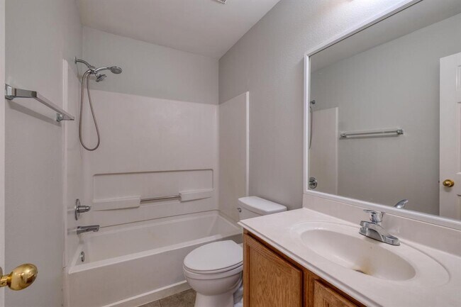 Building Photo - 1204 Delia Chappa Ln