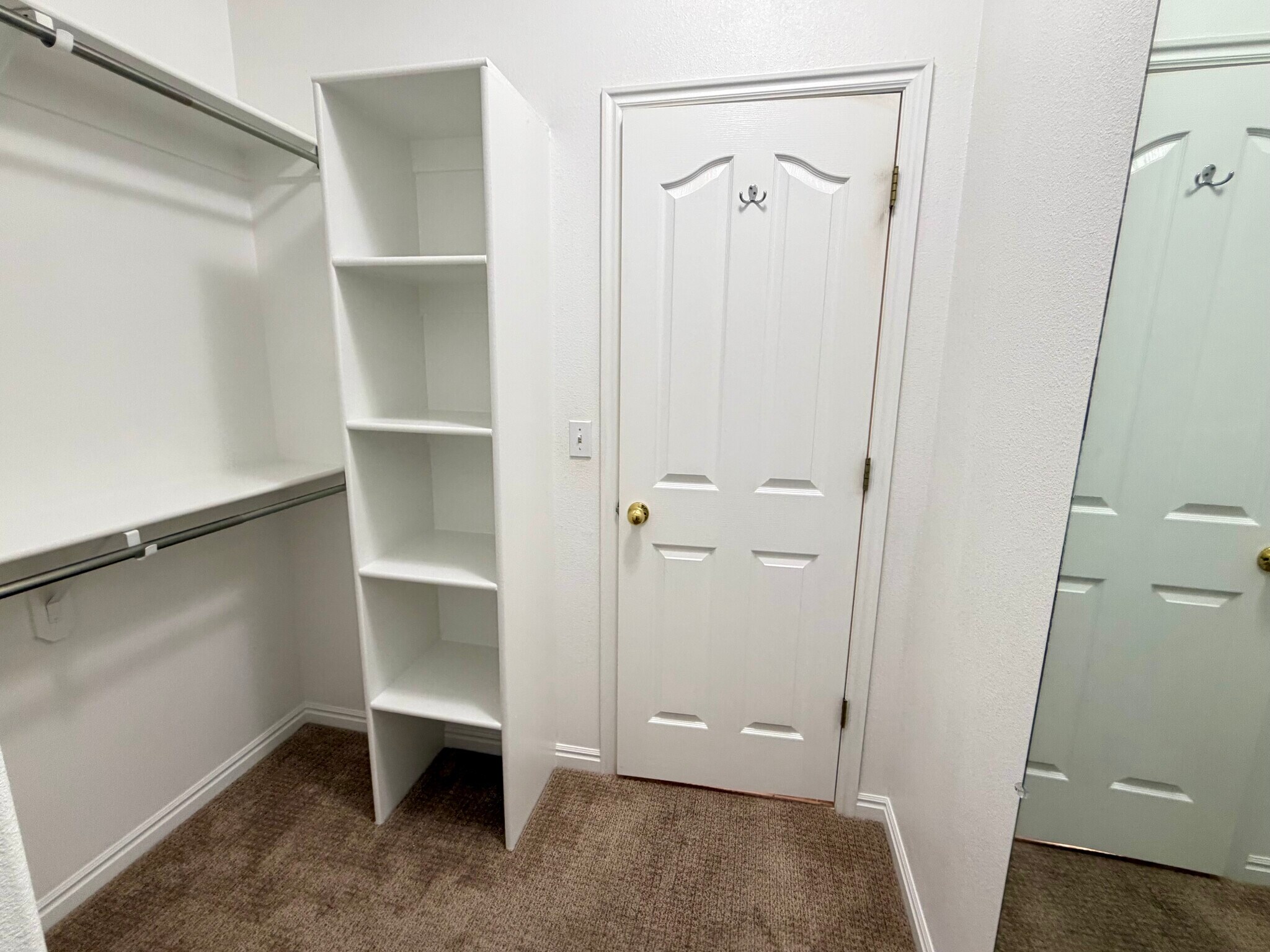 Building Photo - 7106 S Brittany Town Dr