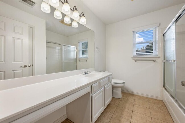 Building Photo - 3635 Flora Vista Loop