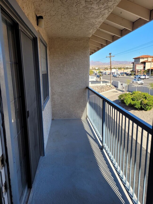 Building Photo - Affordable 2bed/2 bath Condo is Beautiful ...