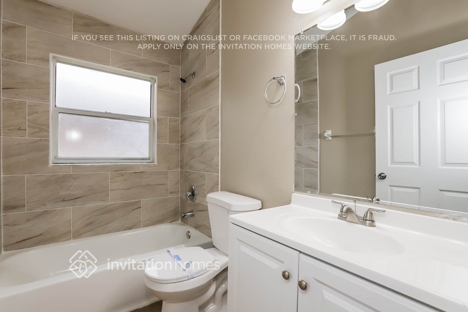 Building Photo - 2502 Clareside Dr