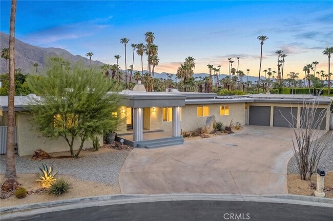 Building Photo - 1600 Palm Tree Dr
