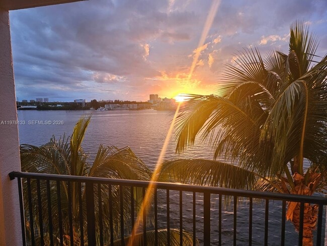 Building Photo - 17100 N Bay Rd