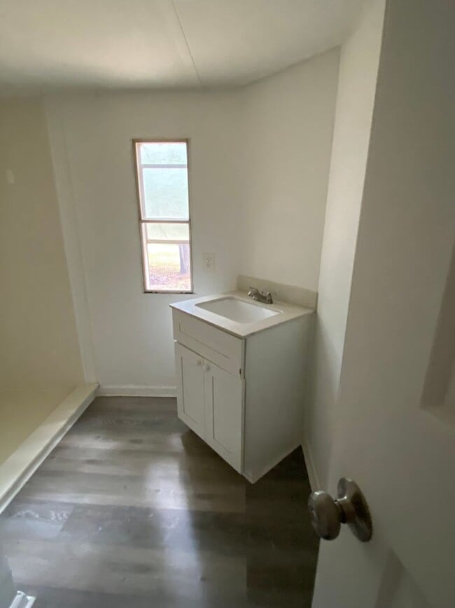 Building Photo - Newly remodeled home is located in Lancaster, SC 29720.