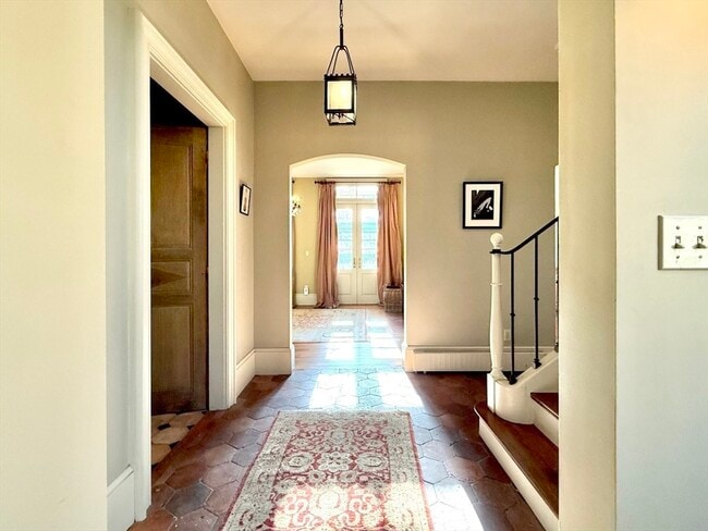 Building Photo - 918 Hale St