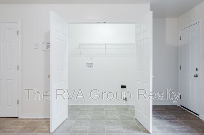 Building Photo - 2909 2nd Ave