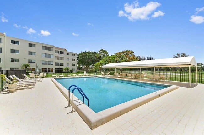 Building Photo - 6768 10th Ave N