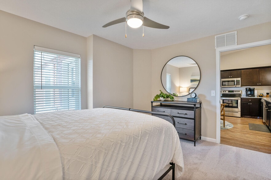 Two Full Bedrooms - Redwood Sandusky