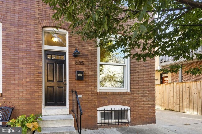 Building Photo - 635 Fagley St