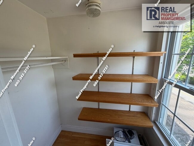 Building Photo - Bright & Updated 3-Bed in Manchester’s East Side